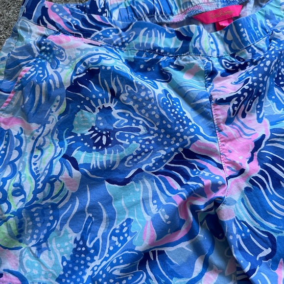 VGUC Lilly Pulitzer ocean view shorts shade seekers - Picture 3 of 7